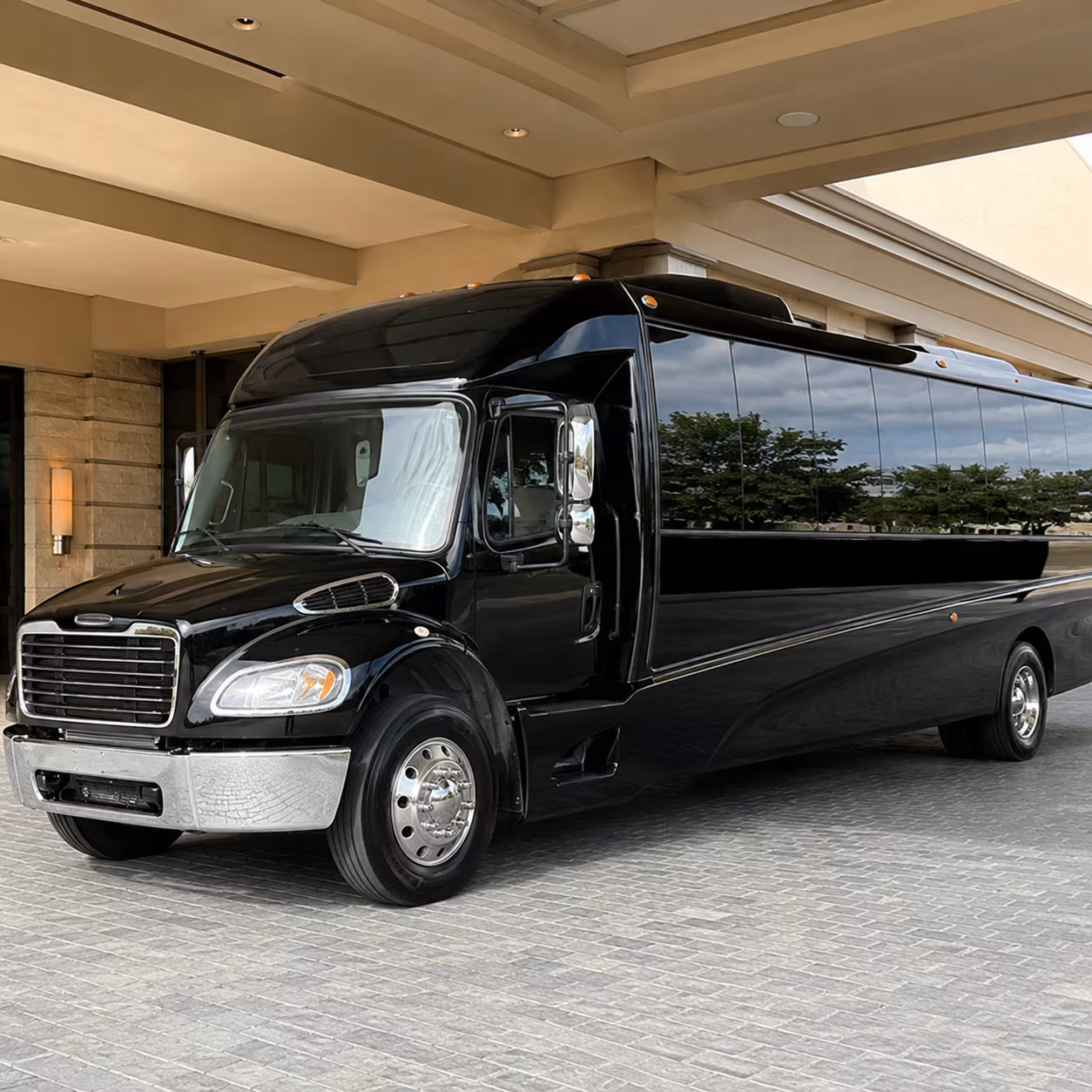 porterville 20 passenger minibus