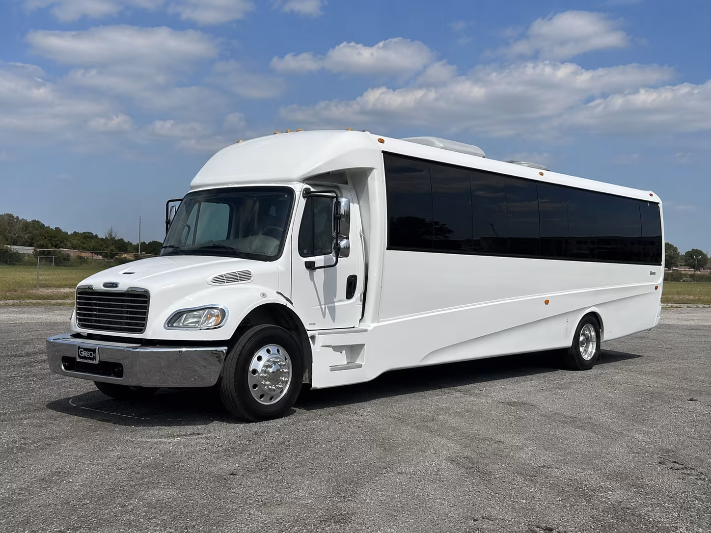 porterville 50 passenger party bus