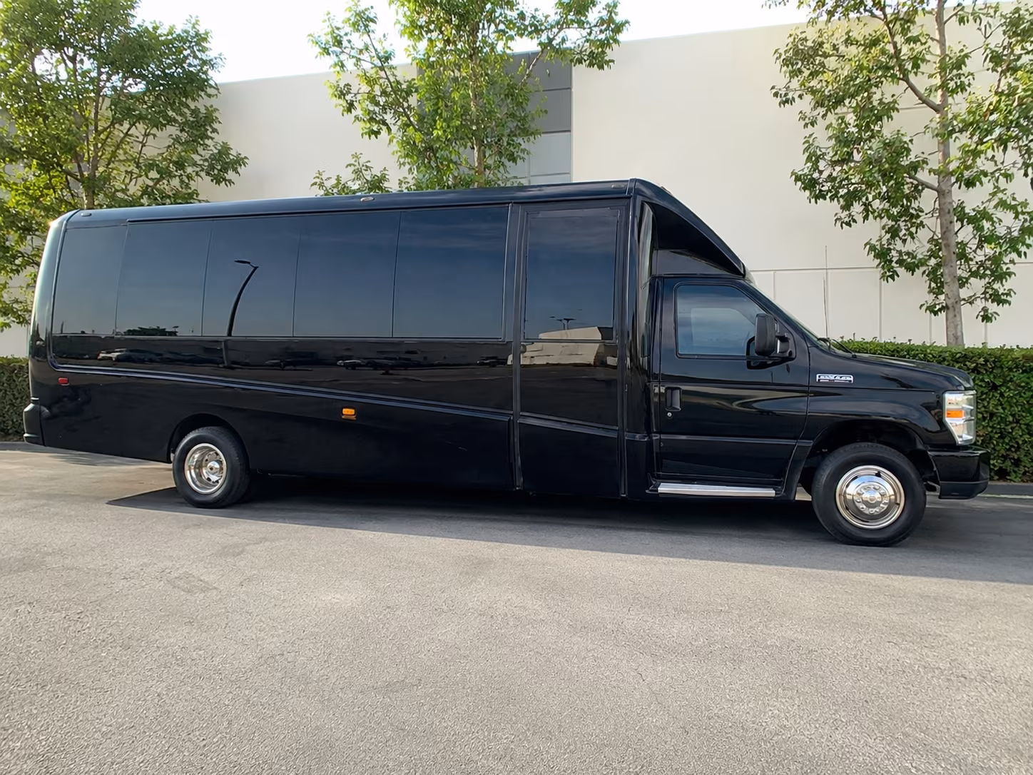 shuttle buses to tulare county fairgrounds events and local shows